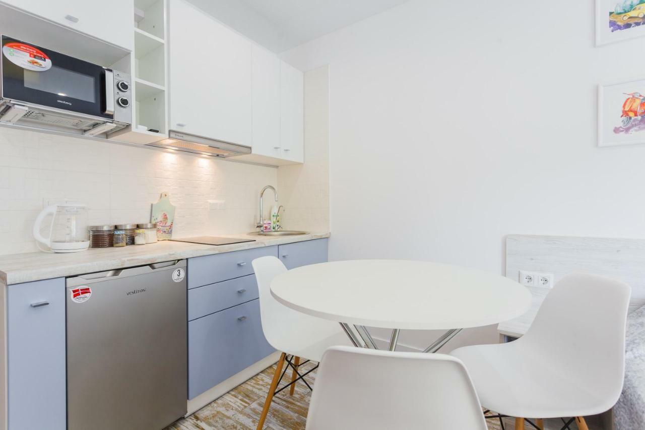 Sunny Apartments On Yulii Zdanovskoi St 36B Kiew Exterior foto