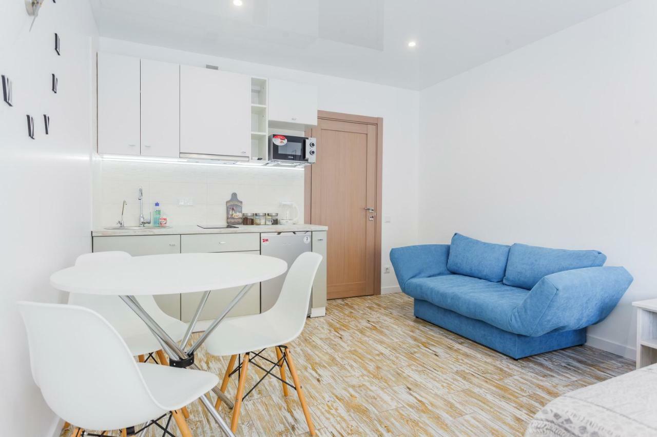 Sunny Apartments On Yulii Zdanovskoi St 36B Kiew Exterior foto